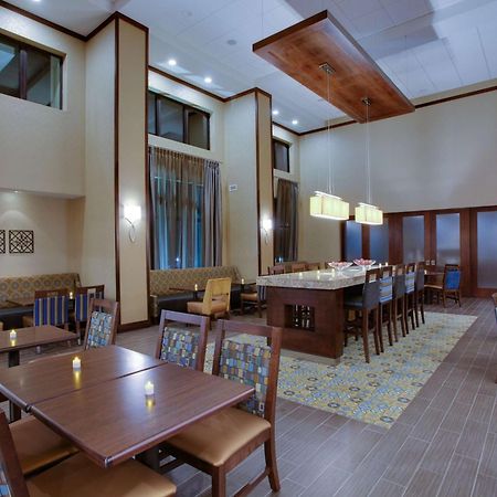 Hampton Inn & Suites Philadelphia/Bensalem Ngoại thất bức ảnh