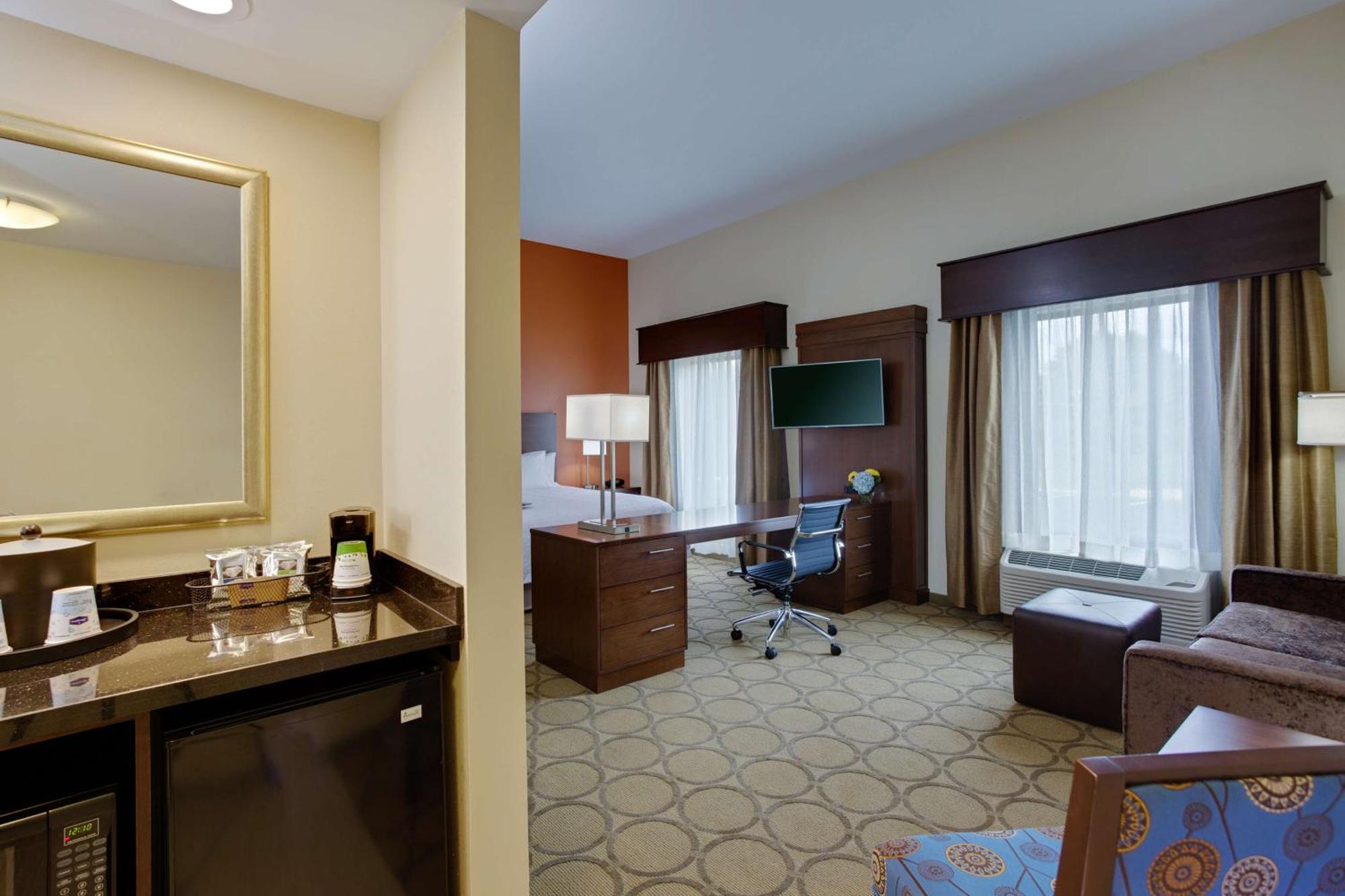 Hampton Inn & Suites Philadelphia/Bensalem Ngoại thất bức ảnh