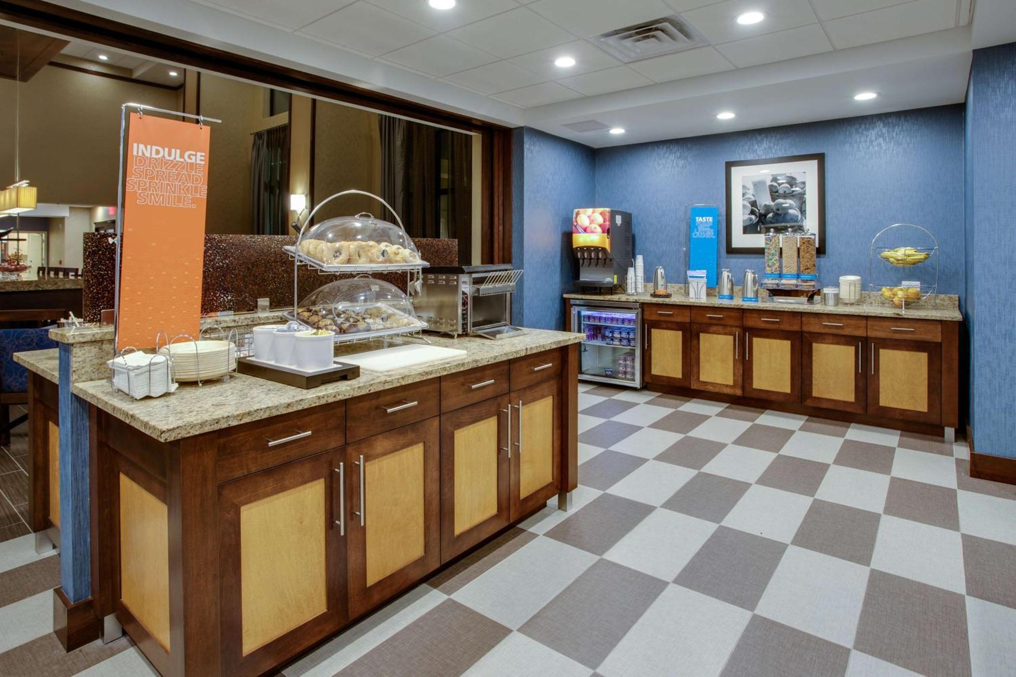 Hampton Inn & Suites Philadelphia/Bensalem Ngoại thất bức ảnh
