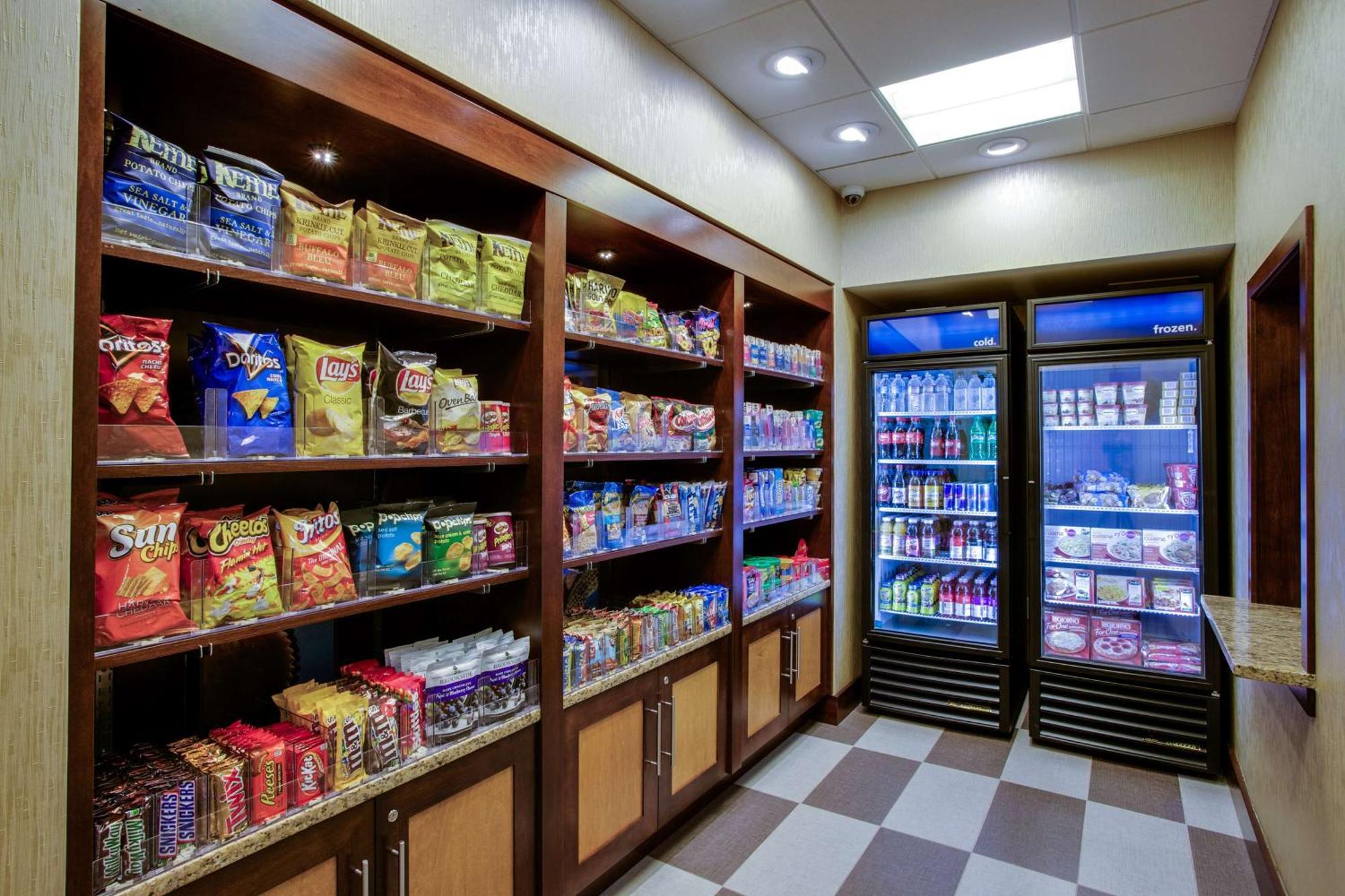 Hampton Inn & Suites Philadelphia/Bensalem Ngoại thất bức ảnh